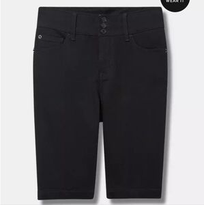 Torrid Jegging Bermuda Super Soft High Rise Short